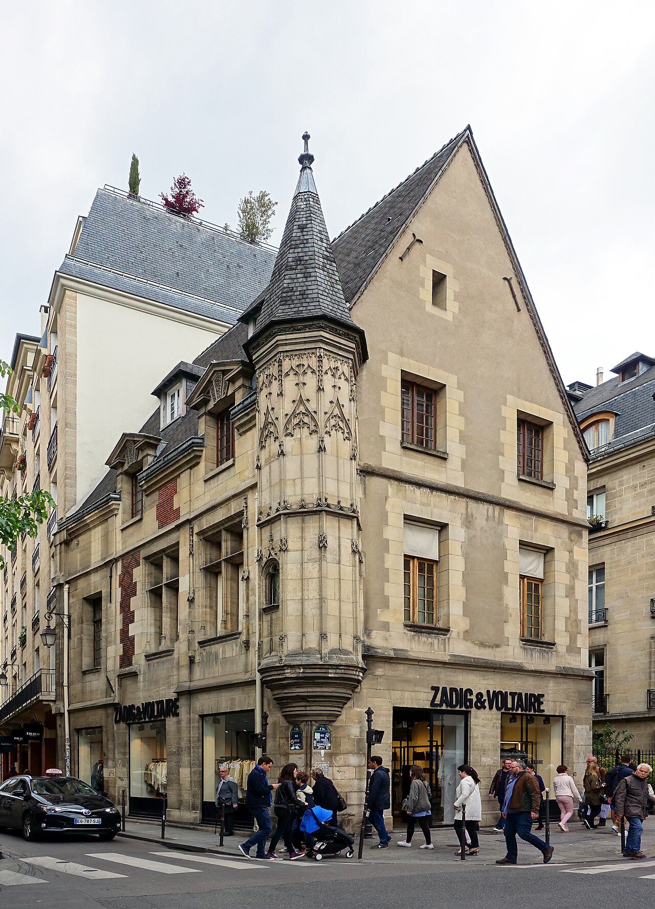 Le Marais neighborhood, Paris — historic streets and architecture